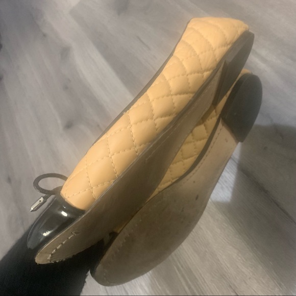 Sam Edelman beige/ black quilted flats in size 9 - Picture 5 of 5